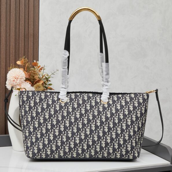 i1740238009125_1400_0_0