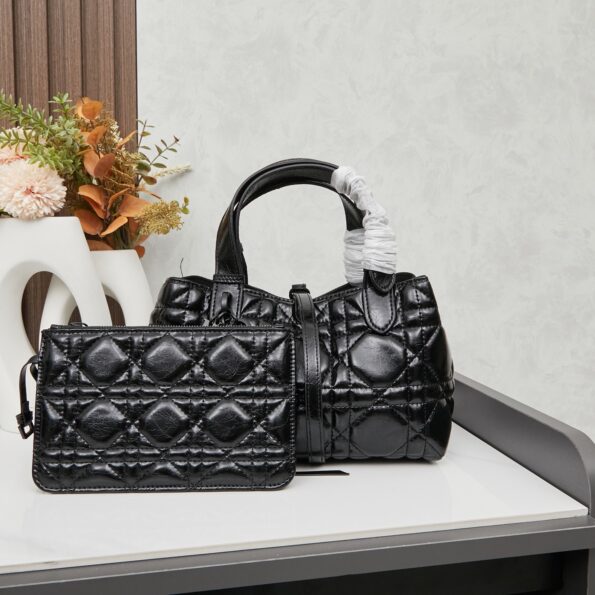 i1745124787933_6829_0_0