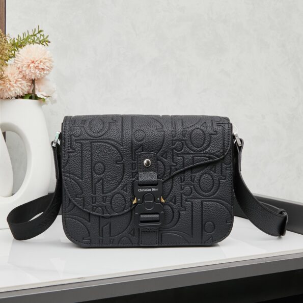 i1746221959960_9889_0_0