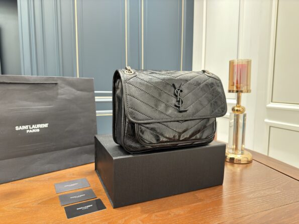 i1747060346933_2787_0_1